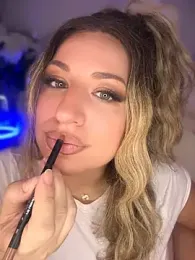 miamellycious webcam stripchat model stream image