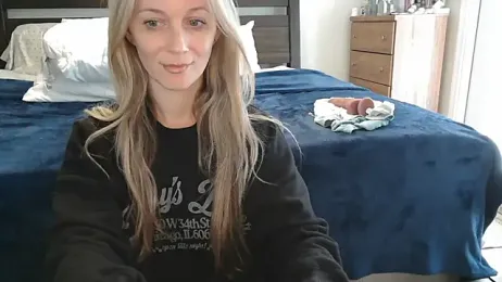 Heyitsmee33 webcam stripchat model stream image