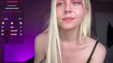 _evielle_ webcam stripchat model stream image