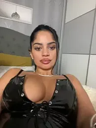_adelle webcam stripchat model stream image