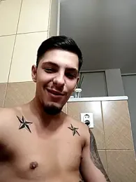 robertmrn112 webcam stripchat model stream image